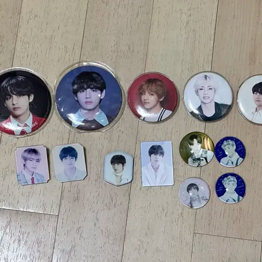 방탄 뷔 태형 공식 마그넷 뱃지