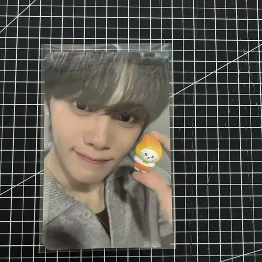 제로니 피규어 포카 김규빈 양도해요!
