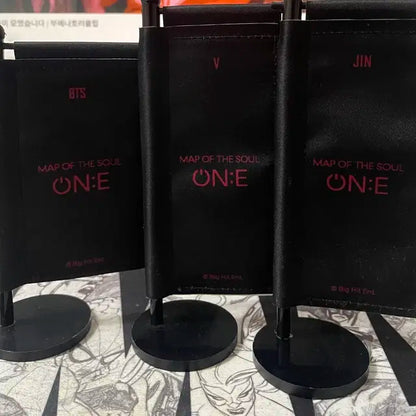 방탄소년단 맵솔원 미니플래그 뷔, 진, 단체