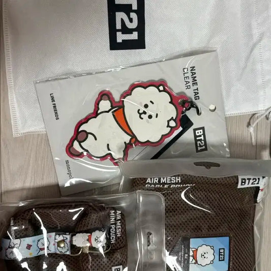 (새상품) 방탄소년단 BT21 RJ 네임택, 파우치 세트