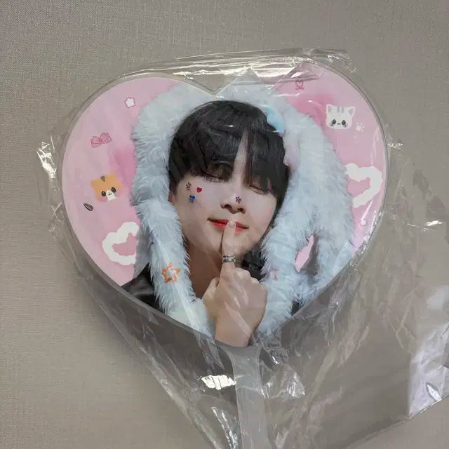 제로베이스원 성한빈 우치와 판매