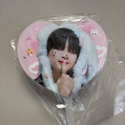 제로베이스원 성한빈 우치와 판매