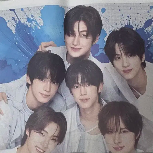 투어스 일본 데뷔신문