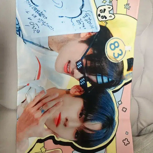 제로베이스원 김규빈 한유진 우치와 슬로건 판매