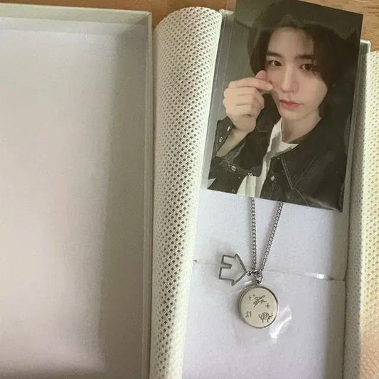 보넥도 이한 1주년 목걸이