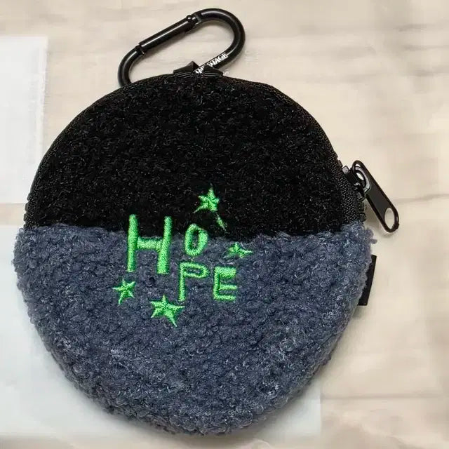 제이홉 홉온스 도토리 파우치