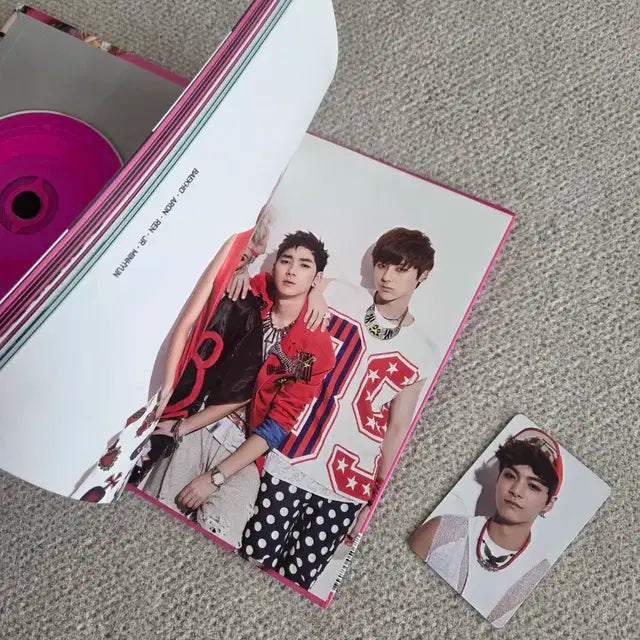 뉴이스트(Nu'Est)세번째미니앨범'잠꼬대' +포토카드