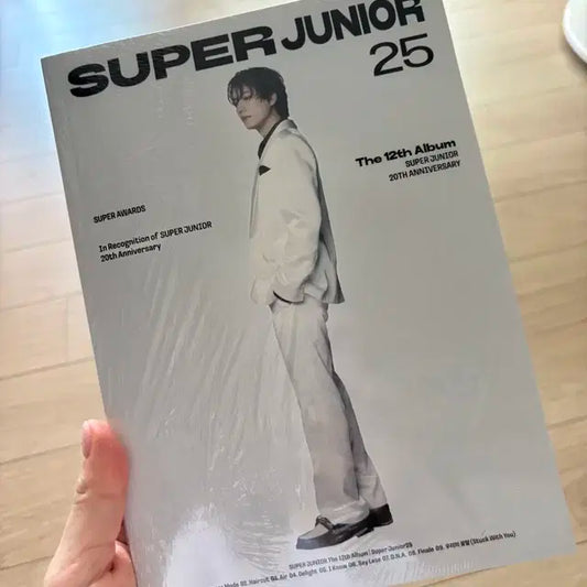 슈퍼주니어 12집 포토북 규현 버전