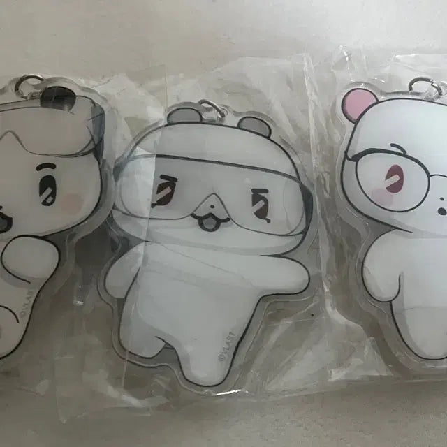 플레이브 메디힐 더현대 팝업 키링 엽서 특전