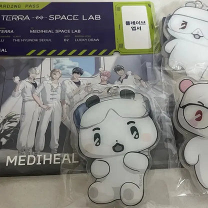 플레이브 메디힐 더현대 팝업 키링 엽서 특전