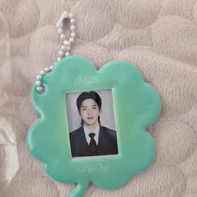 데이식스 도운 증명사진 홀더 키링
