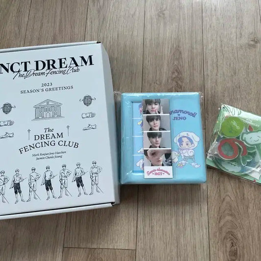 NCT 엔시티 드림 제노 산리오 콜렉트북 아크릴스탠드 시즌그리팅