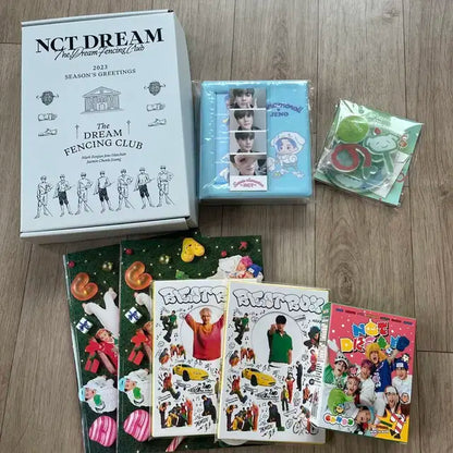 NCT 엔시티 드림 제노 산리오 콜렉트북 아크릴스탠드 시즌그리팅