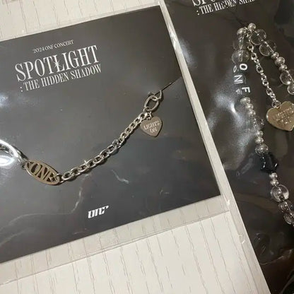 온앤오프 팔찌 비즈 스트랩 키링