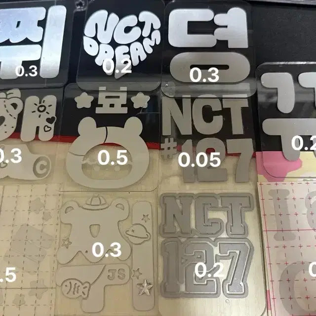 반사스티커 , 아크릴판 뒤에사진더있어욤