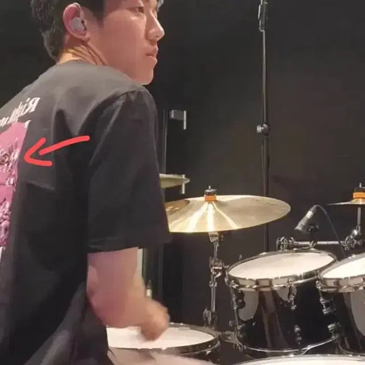 미개봉) 데이식스 이오데 반팔 티셔츠