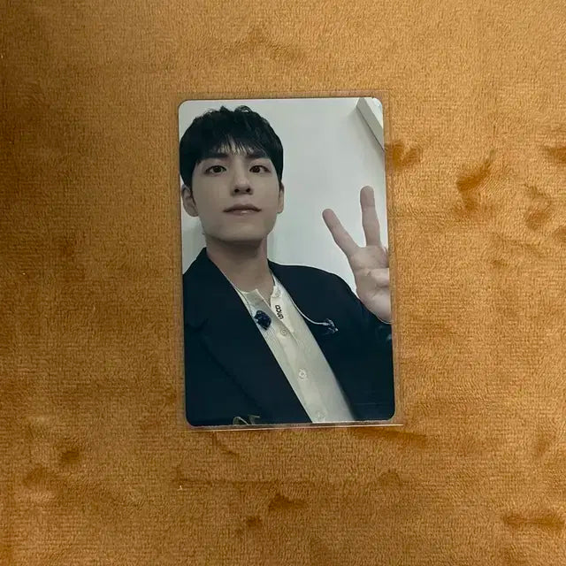 데이식스 원필 밴드에이드 카톡선물 미공포