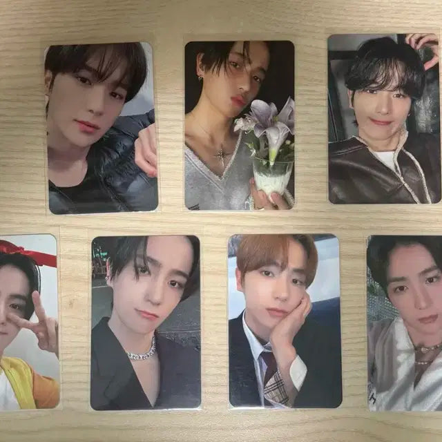 더보이즈 현재 포카 판매해요!