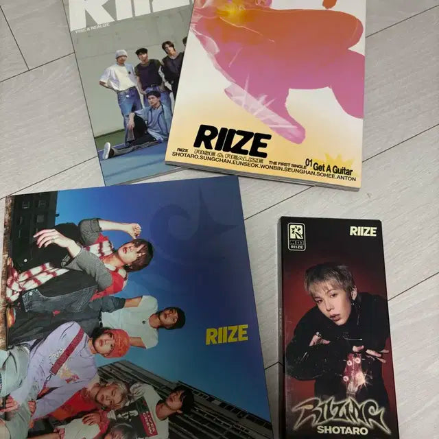 라이즈 앨범 및 포카
