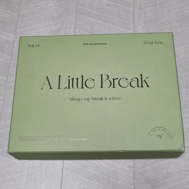 온앤오프 2021 포토북 A Little Break