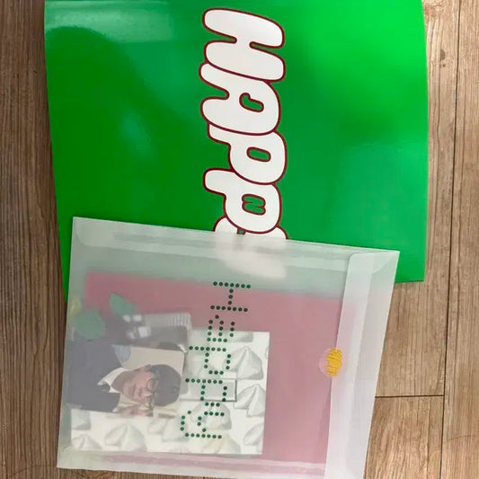 방탄소년단 HAPPY 책 + 진 포토카드