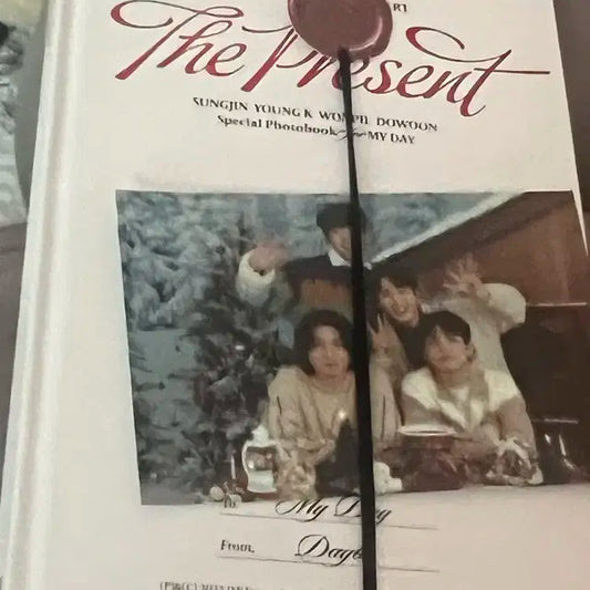 데이식스 클콘 포토북 판매 합니다