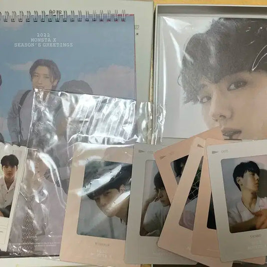 몬스타엑스 2022 시즌 그리팅 데스크ver