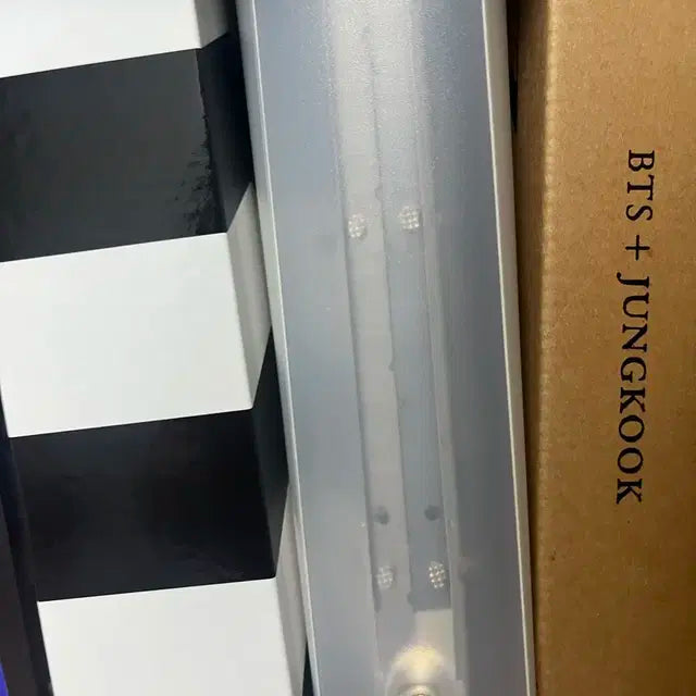 방탄 디비디 급처 개당2만원 포카미포함 남준석진윤기호석지민태형정국앨범뷔