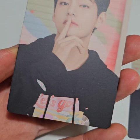 BTS 뷔 필라 휠라 포카