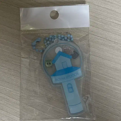 보이넥스트도어 응원봉 키링