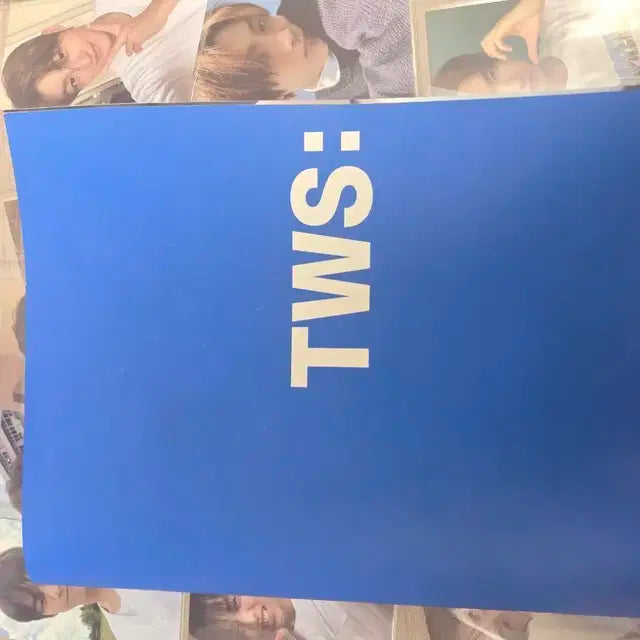 투어스 데뷔 쇼케이스 포토북?? 팝니다