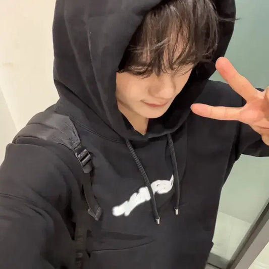 제로베이스원 제베원 더현대 목걸이 제로즈 로즈목걸이
