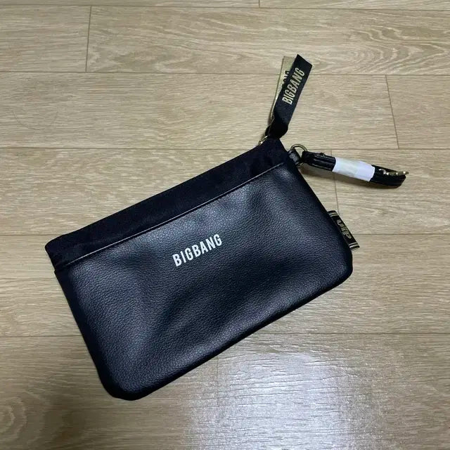 빅뱅 공식 파우치 가방 클러치