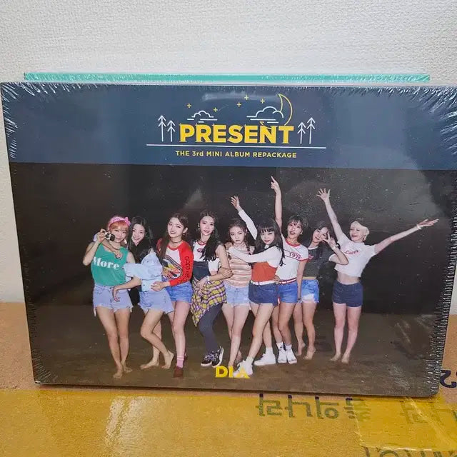 DIA Present 3집 미니 앨범 리패키지