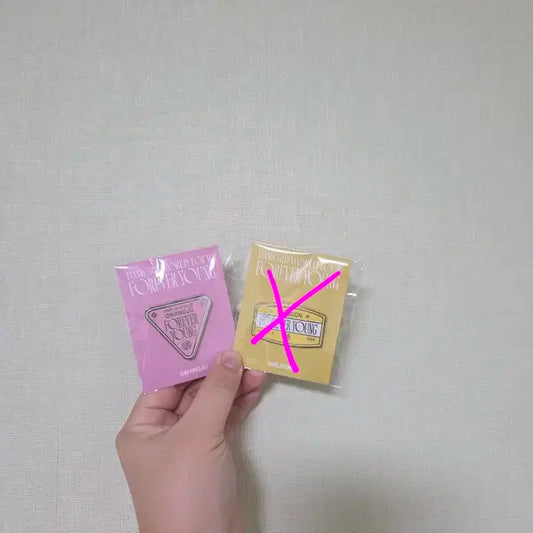 FOREVER YOUNG 핀뱃지(광주)