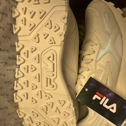 [새상품]BTS X FILA VOYAGER 컬렉션 자가토 샤인 270mm