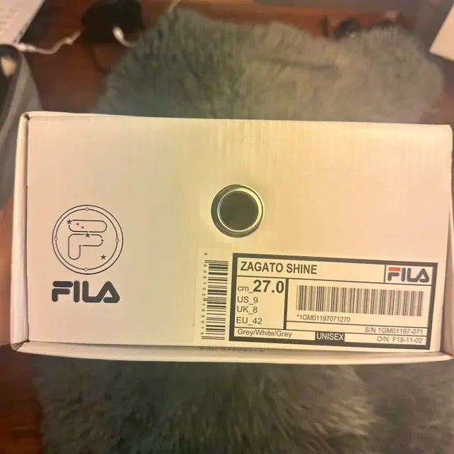 [새상품]BTS X FILA VOYAGER 컬렉션 자가토 샤인 270mm