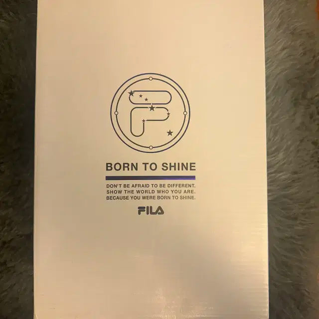[새상품]BTS X FILA VOYAGER 컬렉션 자가토 샤인 270mm