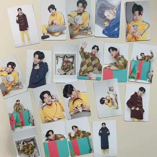 데이식스 이오데 윈터에디션 도운 포카 일괄 양도합니다.