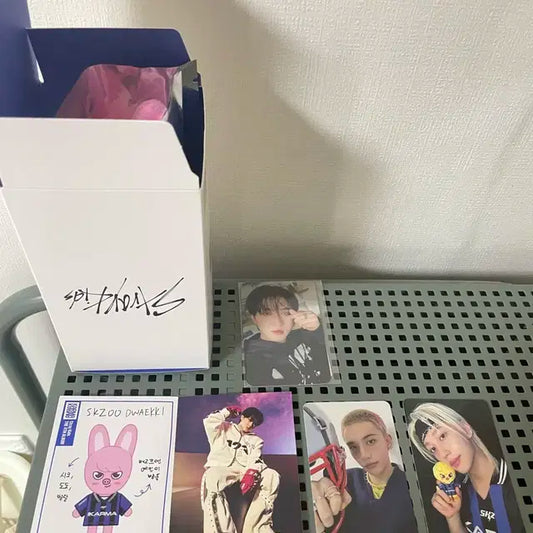 SKZOO KARMA 돼끼+현진 필릭스 포카