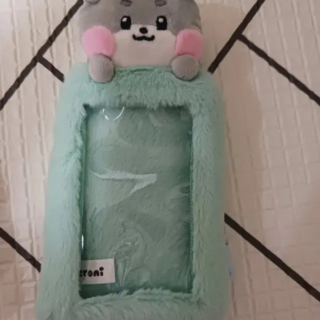 제베원 거니니 포카홀더