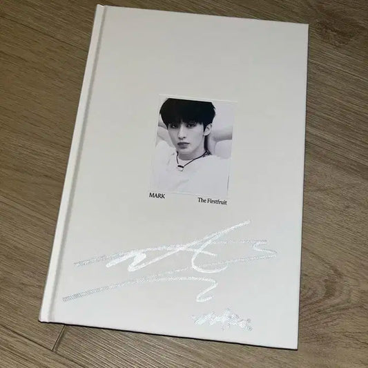 NCT마크 친필사인 1집 : The Firstfruit