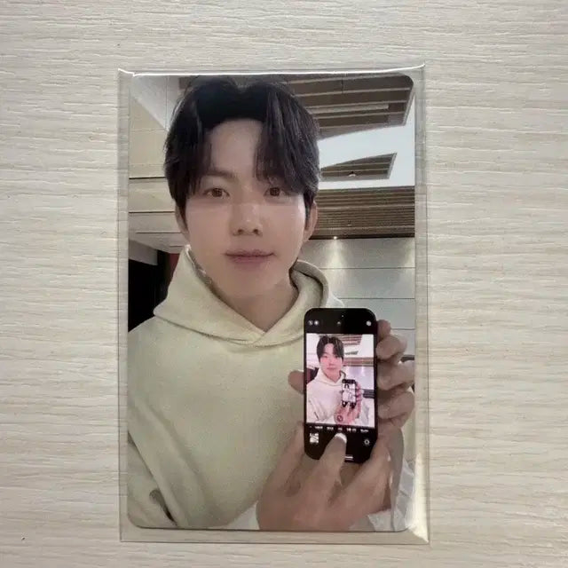 도운 거울셀카 포카 데이식스 포에버영 집샵 럭드