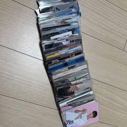 도겸 포카 80장 일괄 판매합니다