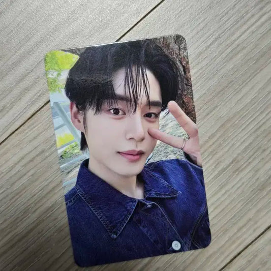 제베원 정규1집 아이코닉 김지웅 포카