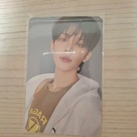 위버스 B 버전 투모로우 연준 (반택 포함 가격)