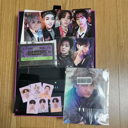 방탄소년단 2022 시즌그리팅, 뷔 레이오버 위버스 특전