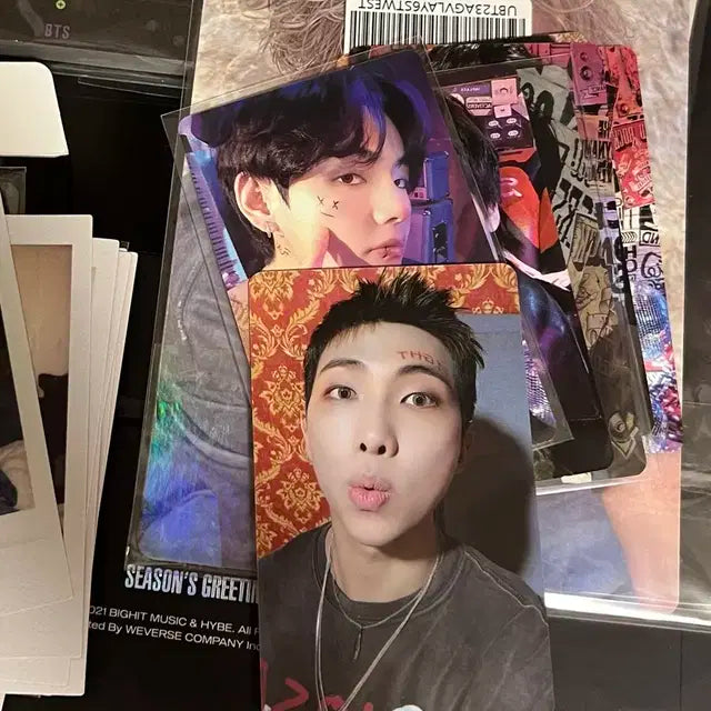 방탄소년단 2022 시즌그리팅, 뷔 레이오버 위버스 특전