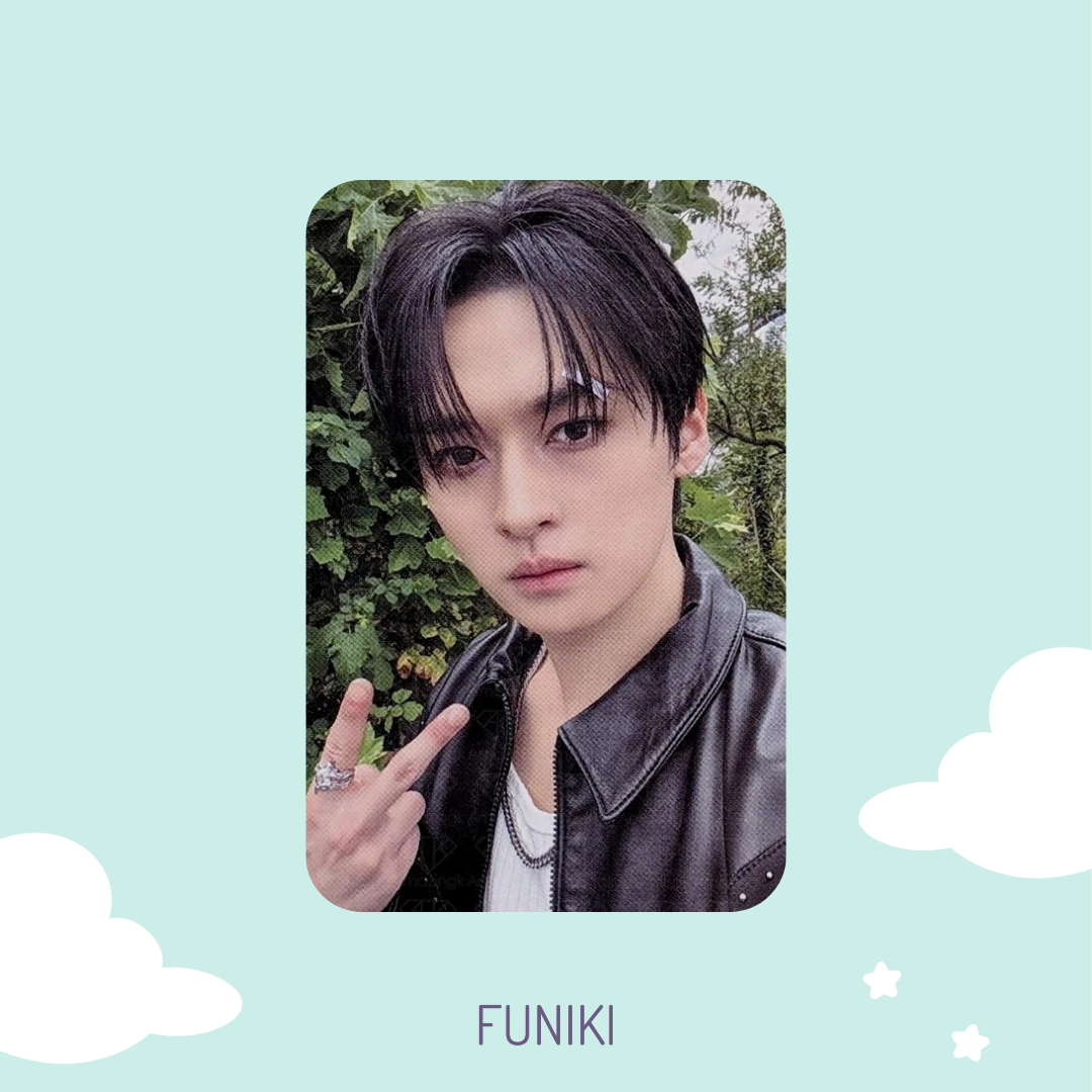 [SALE] STRAY KIDS - KARMA Pop-Up Shop Round 1 Photocard (LEEKNOW)